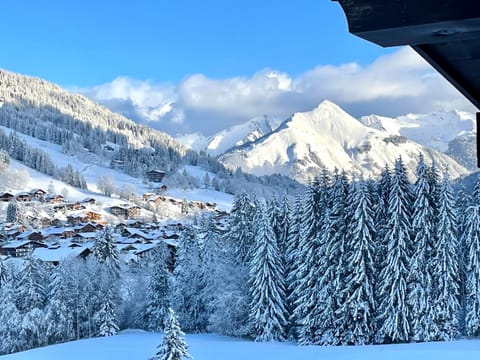 Nearby landmark, Day, Natural landscape, Winter, Mountain view