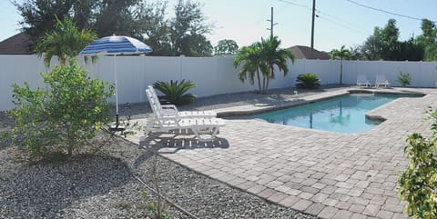 Garden, Swimming pool