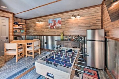 Hot Tub, Game Room Spacious Angel Fire Retreat! House in Angel Fire