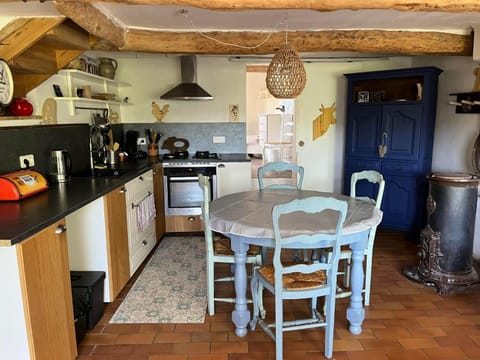 Appartement avec terrasse dans un domaine agricole Pousada com café da manhã (B&B) in Verdon Gorge