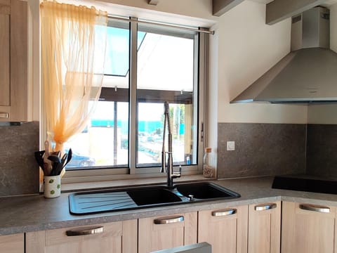 Sea view, kitchen