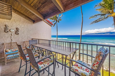 The Noniluna One - Sleeps 11 Plus Pack N Play Appartement in Kaanapali