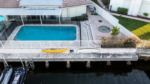 Sea view, Swimming pool, Location, Sunrise, Sunset