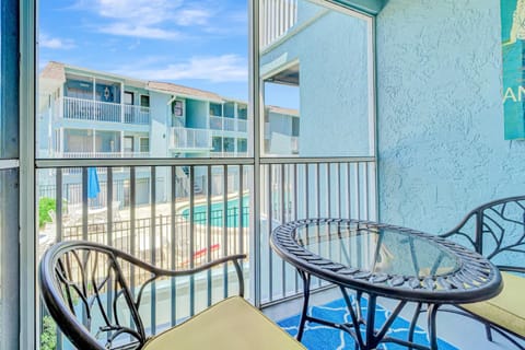 Coquina Reef 11 Apartment in Bradenton Beach