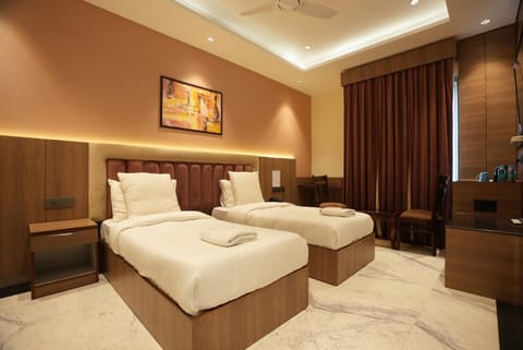 Lime Tree Hotel and Banquet Greater Noida Hotel in Noida