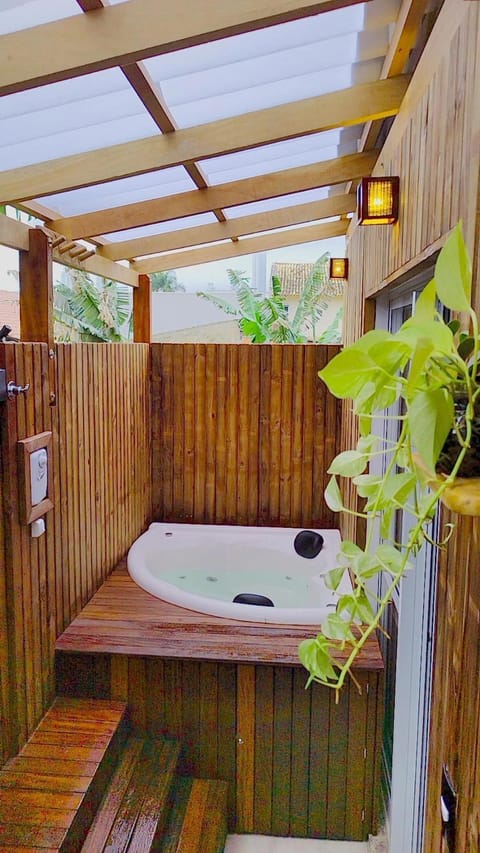 Hot Tub, Open Air Bath