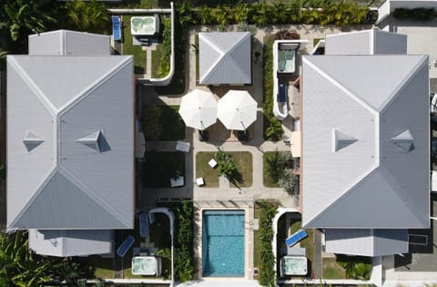 Bird's eye view, Swimming pool