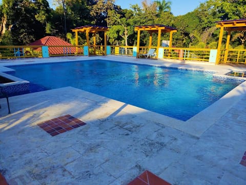 Villa Yamilet By Hospedify - Hermosa villa con Piscina, mesa de Billa y cancha de baloncesto House in Jarabacoa