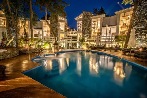 Property building, Night, Pool view, Swimming pool