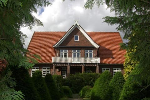 Property building, Day, Garden, Garden view