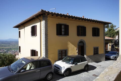 Villa Luisella House in Cortona