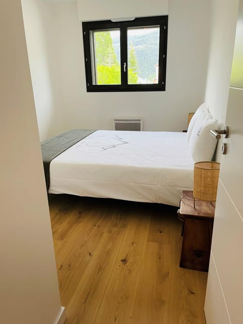 FRGK "Élégant Appartement Auron 8 Personnes Vue Imprenable, Terrasse, et Wifi Gratuit" Apartment in Saint-Étienne-de-Tinée