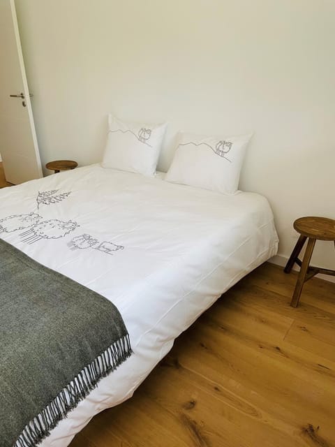 FRGK "Élégant Appartement Auron 8 Personnes Vue Imprenable, Terrasse, et Wifi Gratuit" Apartment in Saint-Étienne-de-Tinée