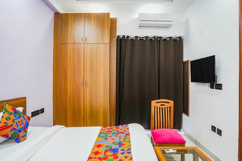 FabHotel Sunrise Noida Sector 56 Hotel in Noida
