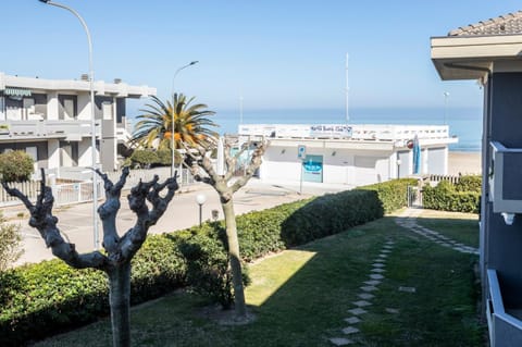 Garden, Sea view