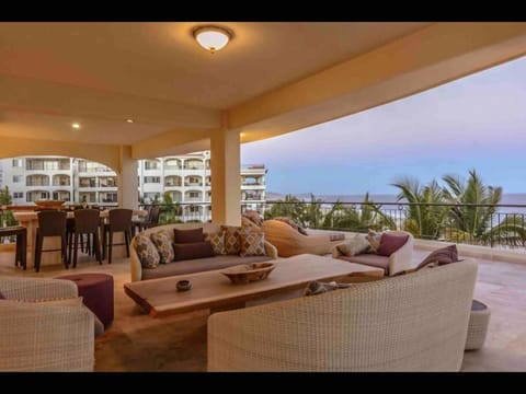 Tortuga-World Class Ocean Front Villa5 500ft Maison in San Jose del Cabo