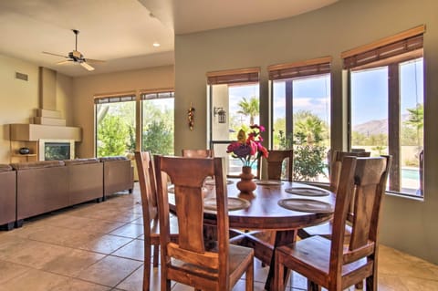 Mountain-View Oasis with Incredible Pool and Spa! Casa in Tanque Verde