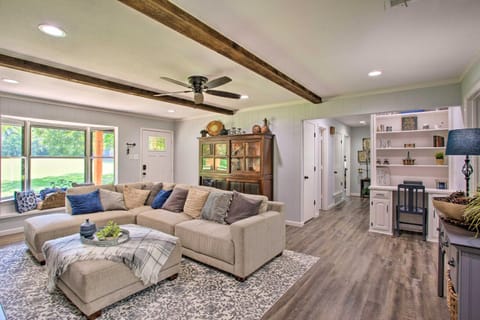 Quaint McKinney Getaway with Game Room and Grill! House in McKinney