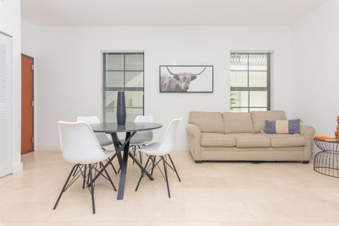 Miami Downtown Modern Apartment - 5 minutes to Wynwood - 10 minutes to South Beach Apartment in Miami