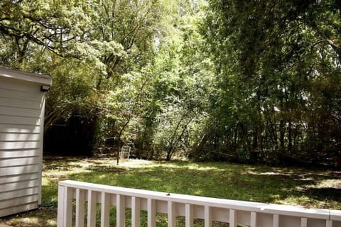 5BR, 3BA with huge back deck, Great Neighborhood! House in Beaumont