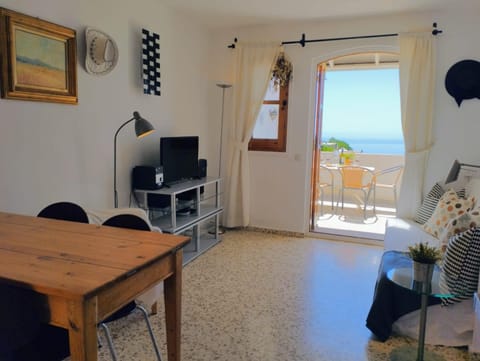 Lovely 2 bedroom in Capuchinos, San Juan de Capistrano, Nerja Apartment in Nerja