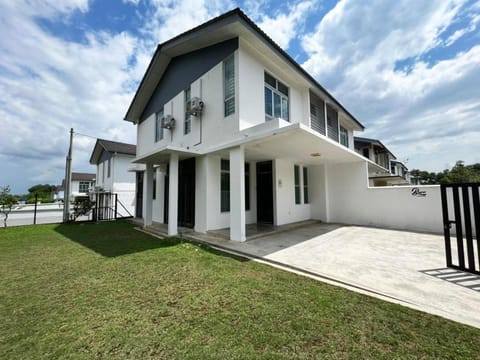 Property building, Garden, Garden view