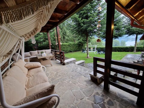 Garden, Seating area, Garden view