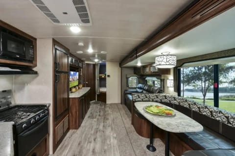 TV and multimedia, Kitchen or kitchenette, Dining area, minibar, pet friendly, stove