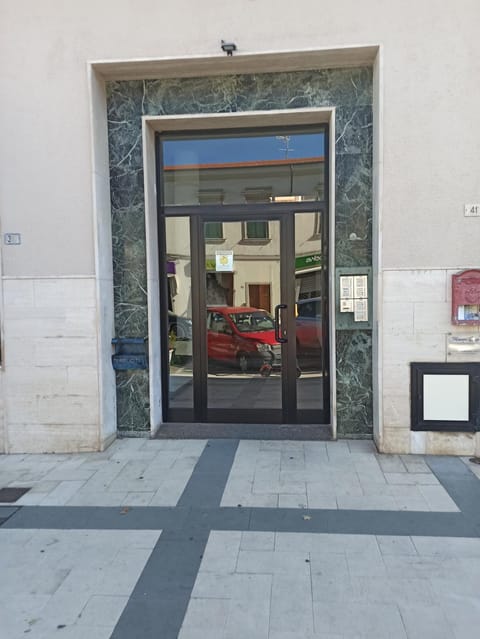 Facade/entrance