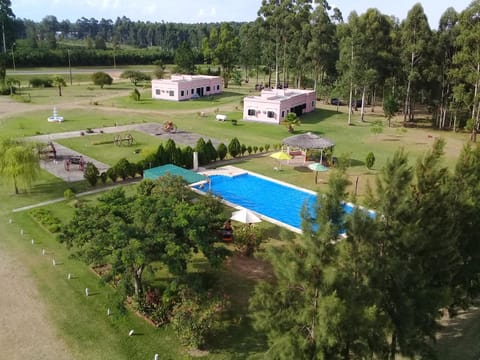 Property building, Natural landscape, Bird's eye view, Garden, Garden view, Pool view, Swimming pool