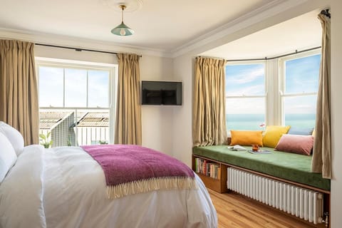 Bed, Photo of the whole room, Bedroom, Sea view