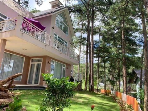 Lan anh Village - Luxury villa Tuyen lam lake view Villa in Dalat