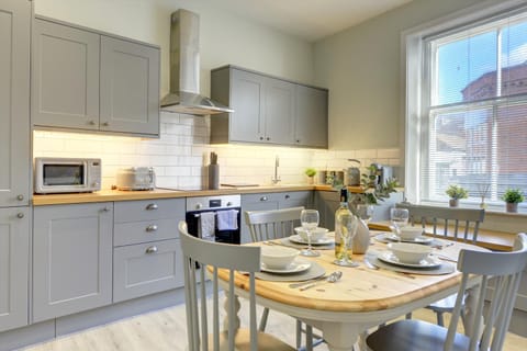 The Nook - A modern 2 bedroom loft with parking Apartment in Ripon