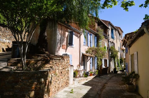 Property building, Neighbourhood, Street view