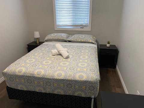Nice Rooms Stay - Unit 2 Bed and Breakfast in Kingston