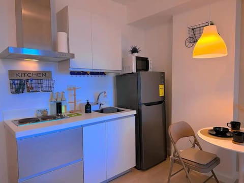 Azure Beach Resort Residences Staycation Apartment hotel in Paranaque