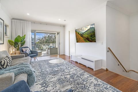 Catch and Relax- 15a Baldwin Street SWR Full Linen Provided Villa in South West Rocks
