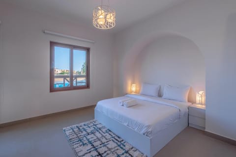 Fresh Breeze High-End 2BR Villa with Private Pool, Sabina, El Gouna Chalet in Hurghada
