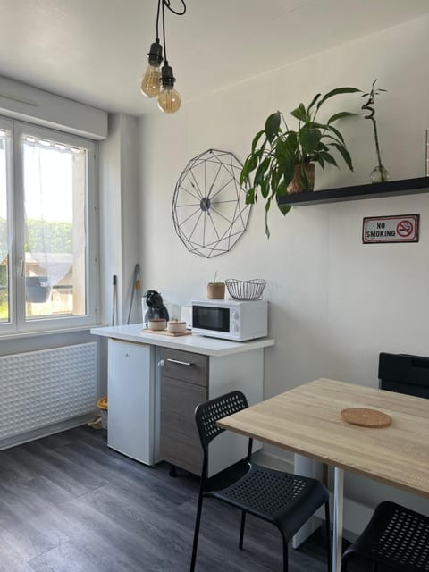 joli T1 avec parking gratuit Apartment in Brest