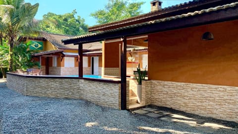 Facade/entrance, View (from property/room), Parking