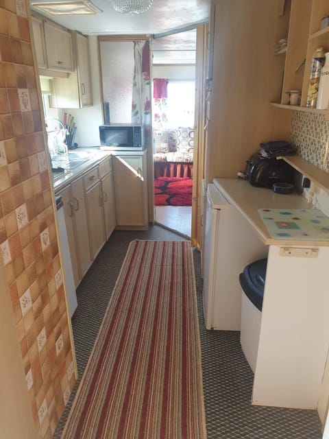 Red 2 Caravan Ingoldmells 6 berth 3 bedrooms Apartment in Ingoldmells