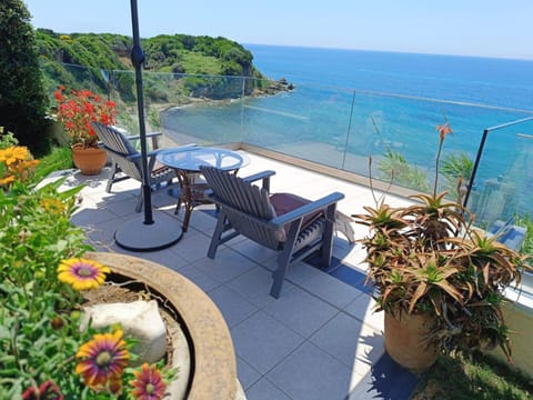 View (from property/room), Balcony/Terrace, Seating area, Sea view