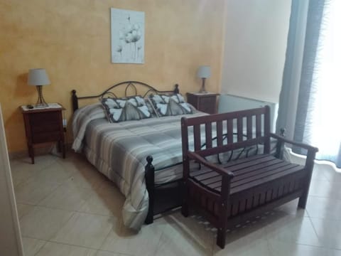 THE BEST ROOMS & APARTMENTS - Parcheggia gratis sotto casa ed entra - Bed and Breakfast in Mazara del Vallo