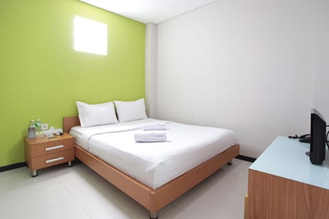 LeGreen Suite Tebet Bed and Breakfast in South Jakarta City