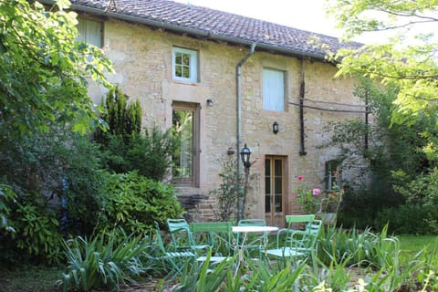 Facade/entrance, Garden