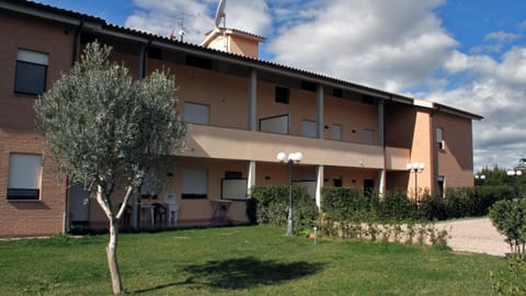 Facade/entrance, Garden, Garden view