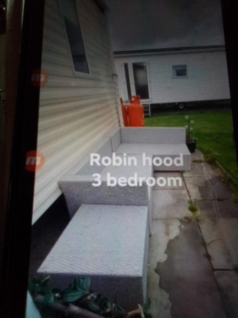 Deluxe 3 bedroom Lyons Robin hood oaklands with free wifi free sky Apartment in Rhyl