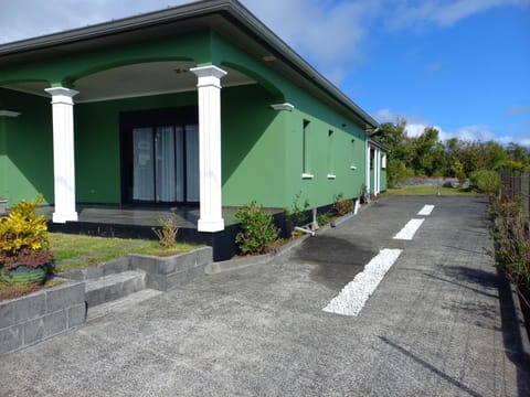 La villa du Piton avec jacuzzi House in Réunion