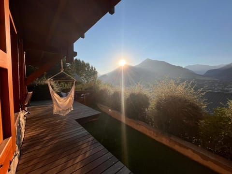 View (from property/room), Balcony/Terrace, Mountain view, Mountain view