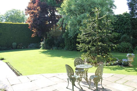 Garden, Balcony/Terrace